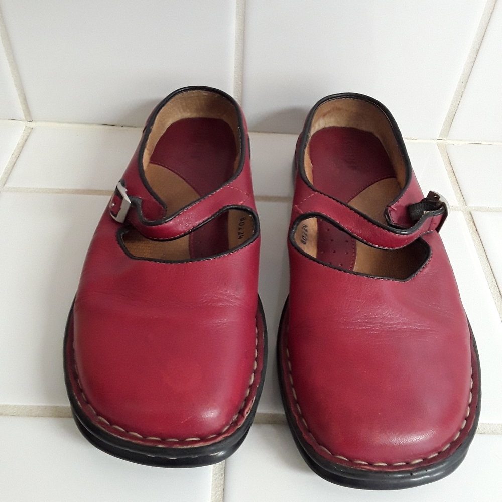 Born Red  Slip on shoes  size  6.5
